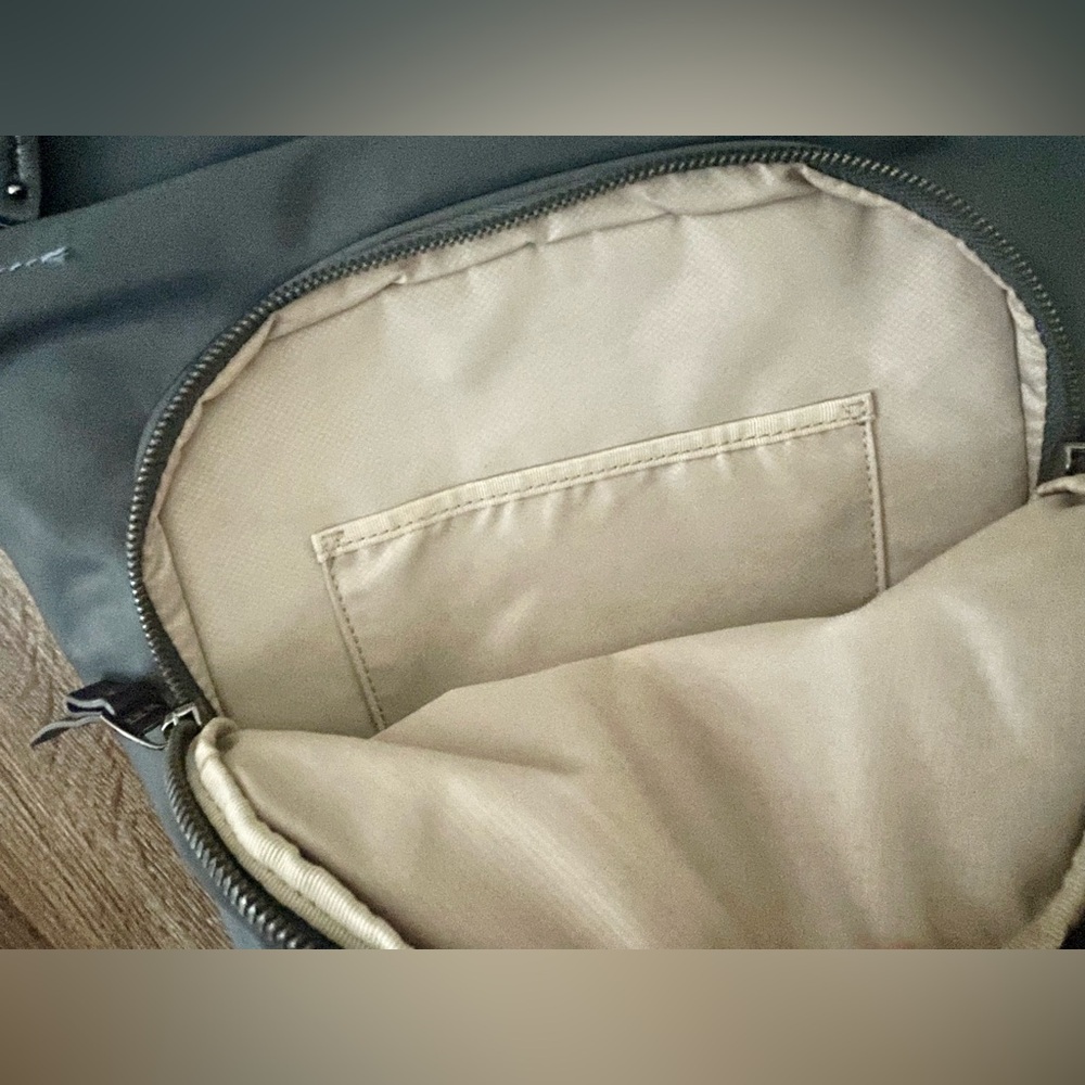 TUMI Voyageur Capri Crossbody Shoulder Bag Gray Nylon Travel Neutral Classic - Picture 8 of 16